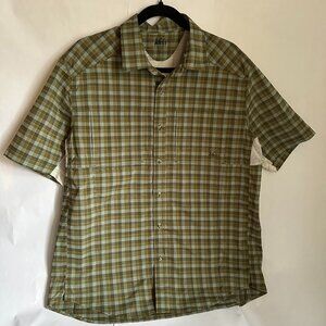 REI MEN'S MEDIUM GREEN PLAID SHORT SLEEVE SHIRT